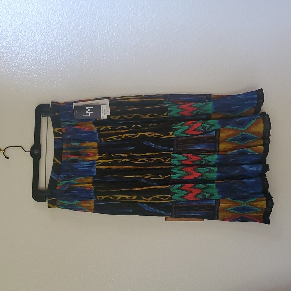 100%cotton broomstick ethnic skirt. Size petite length 30" Made in India